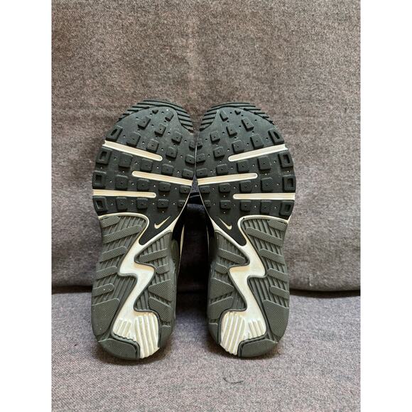 WOMEN'S NIKE AIR MAX EXCEE SNEAKERS size 7 - Picture 5 of 7